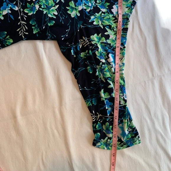 TanJay Plus Black and Multicolor top - Picture 7 of 10